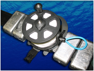 Rob Allen Belt Reel with Line